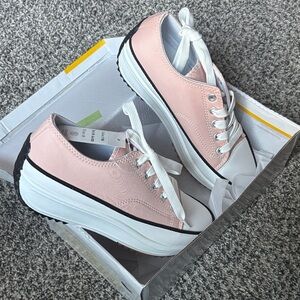 Trendy Pink Platform Sneakers for Women